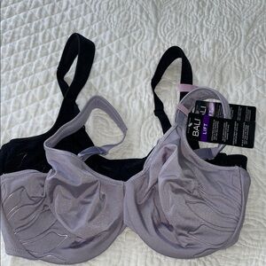 Bali Women's Lift Bras - 1 Soft Purple/Lilac. 1 Black. NWT. NEW!!  Lot of 2. 40D